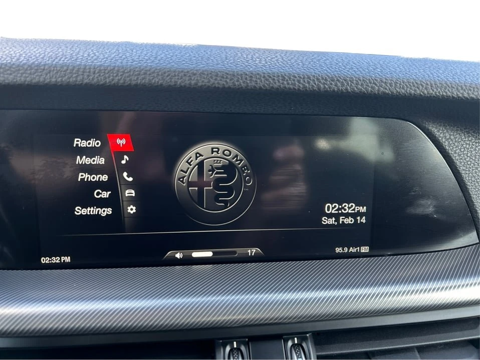 2018 Alfa Romeo Stelvio - Image 16 of 20