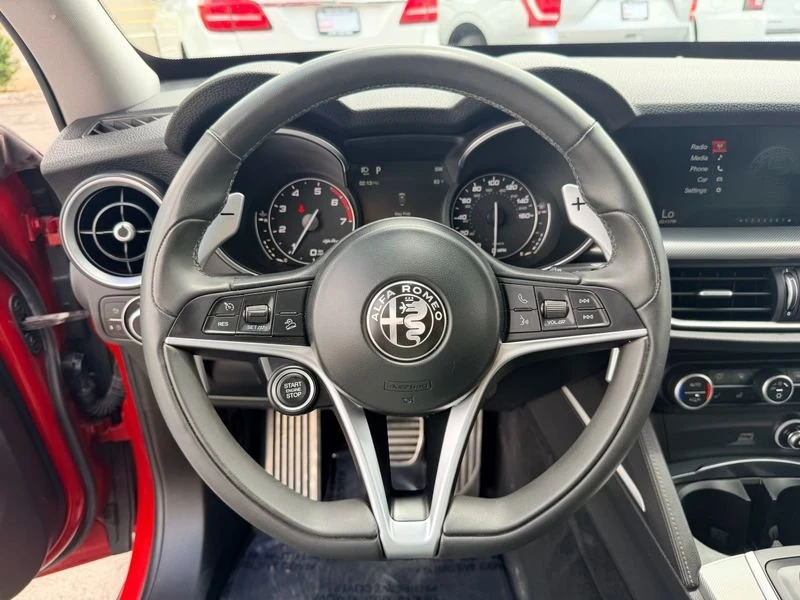 2018 Alfa Romeo Stelvio - Image 17 of 20