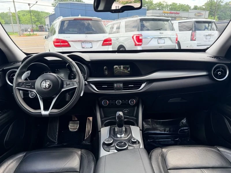 2018 Alfa Romeo Stelvio - Image 18 of 20