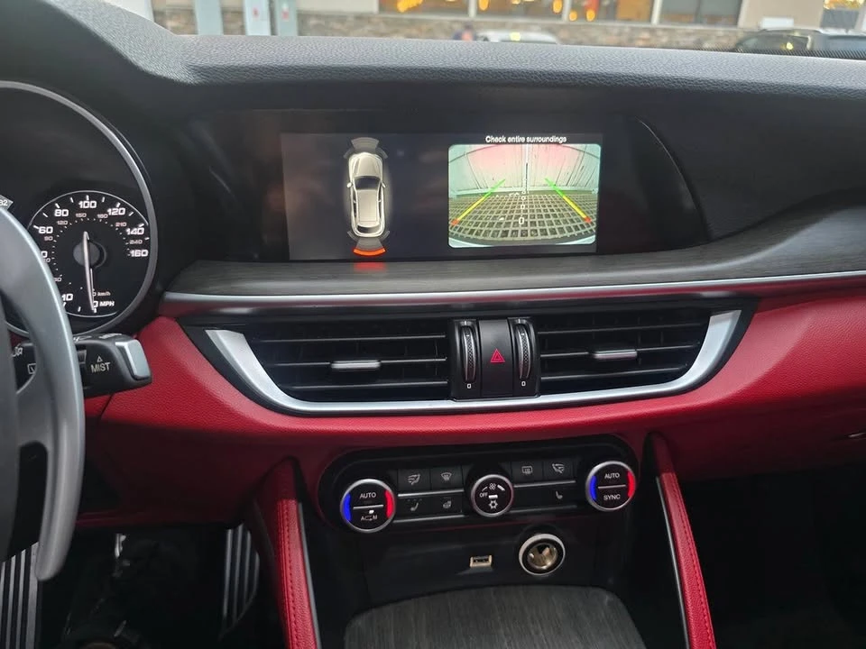 2018 Alfa Romeo Stelvio - Image 14 of 16