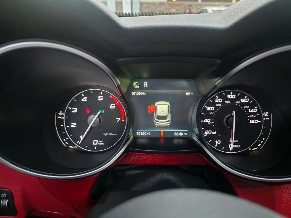 2018 Alfa Romeo Stelvio - Image 15 of 16