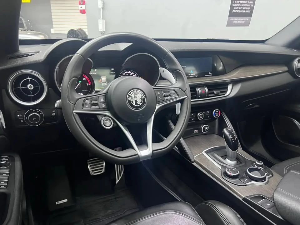 2018 Alfa Romeo Stelvio - Image 11 of 19