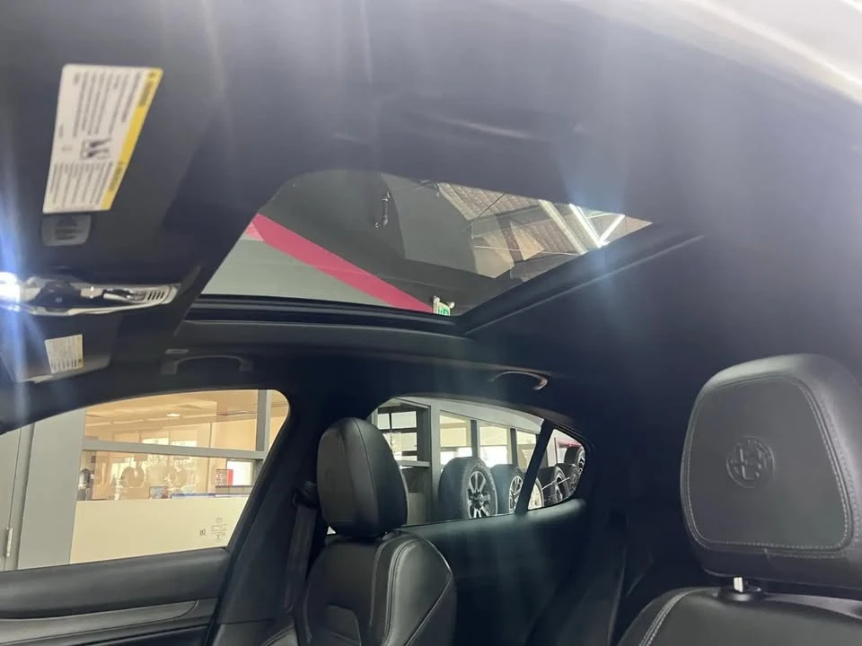 2018 Alfa Romeo Stelvio - Image 13 of 19