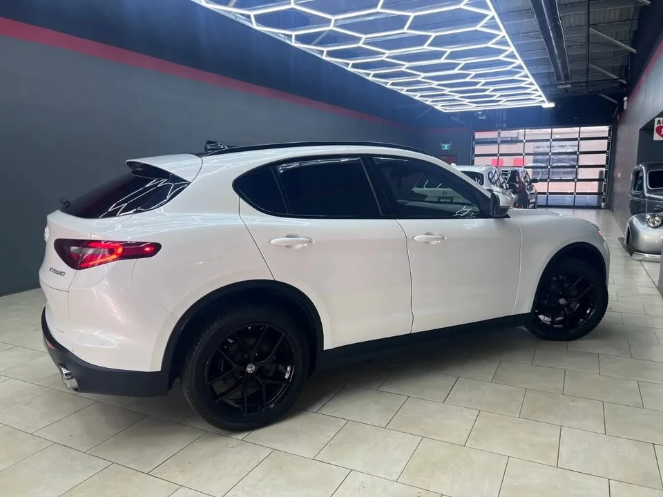 2018 Alfa Romeo Stelvio - Image 7 of 19