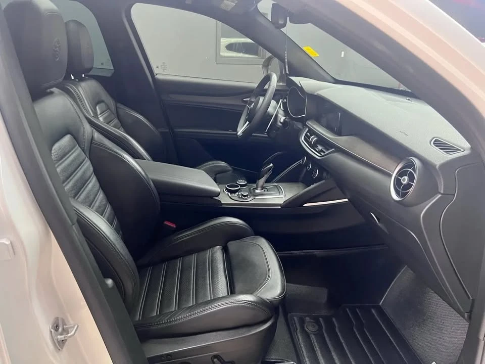 2018 Alfa Romeo Stelvio - Image 10 of 19