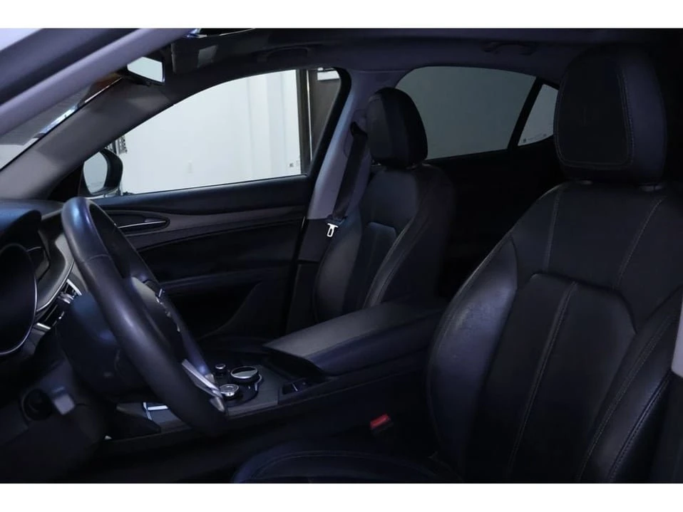 2018 Alfa Romeo Stelvio - Image 15 of 20