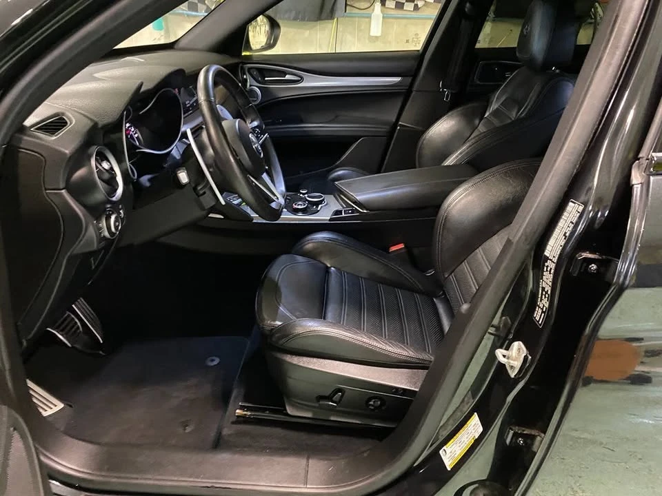 2018 Alfa Romeo Stelvio - Image 16 of 20
