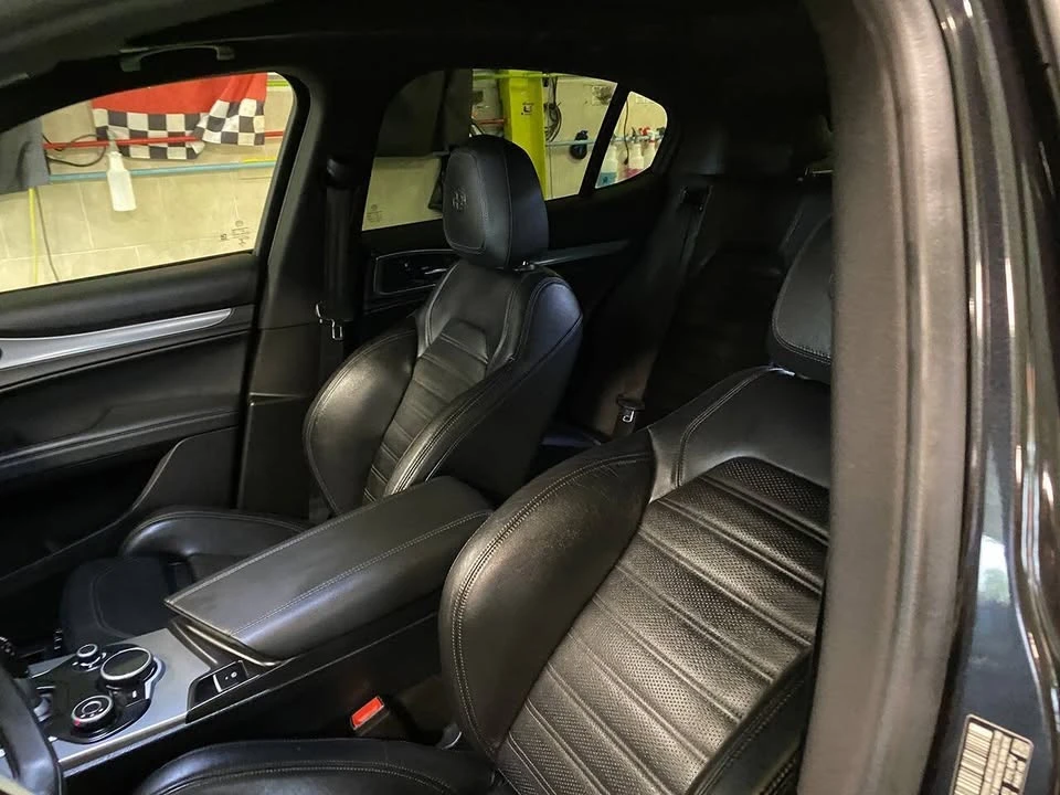2018 Alfa Romeo Stelvio - Image 17 of 20