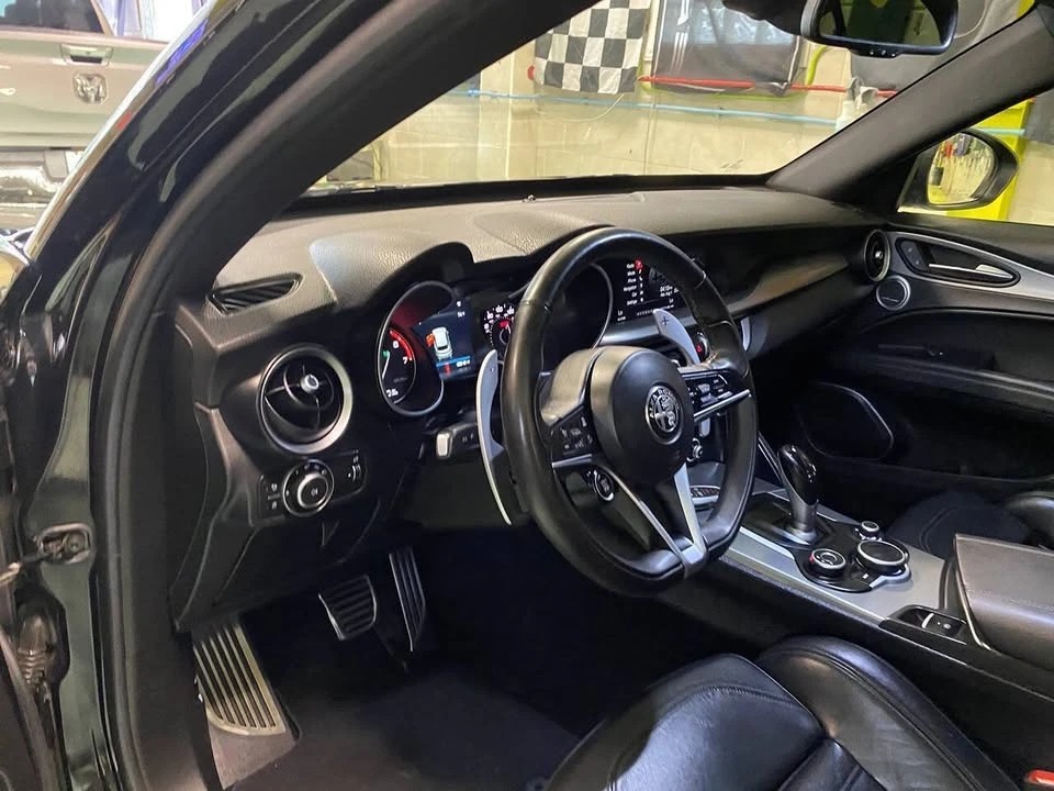 2018 Alfa Romeo Stelvio - Image 18 of 20