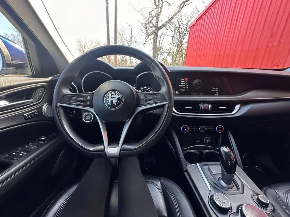 2018 Alfa Romeo Stelvio - Image 18 of 20