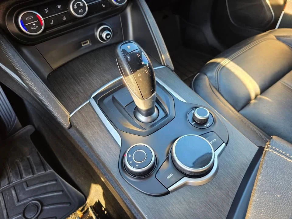 2018 Alfa Romeo Stelvio - Image 19 of 20