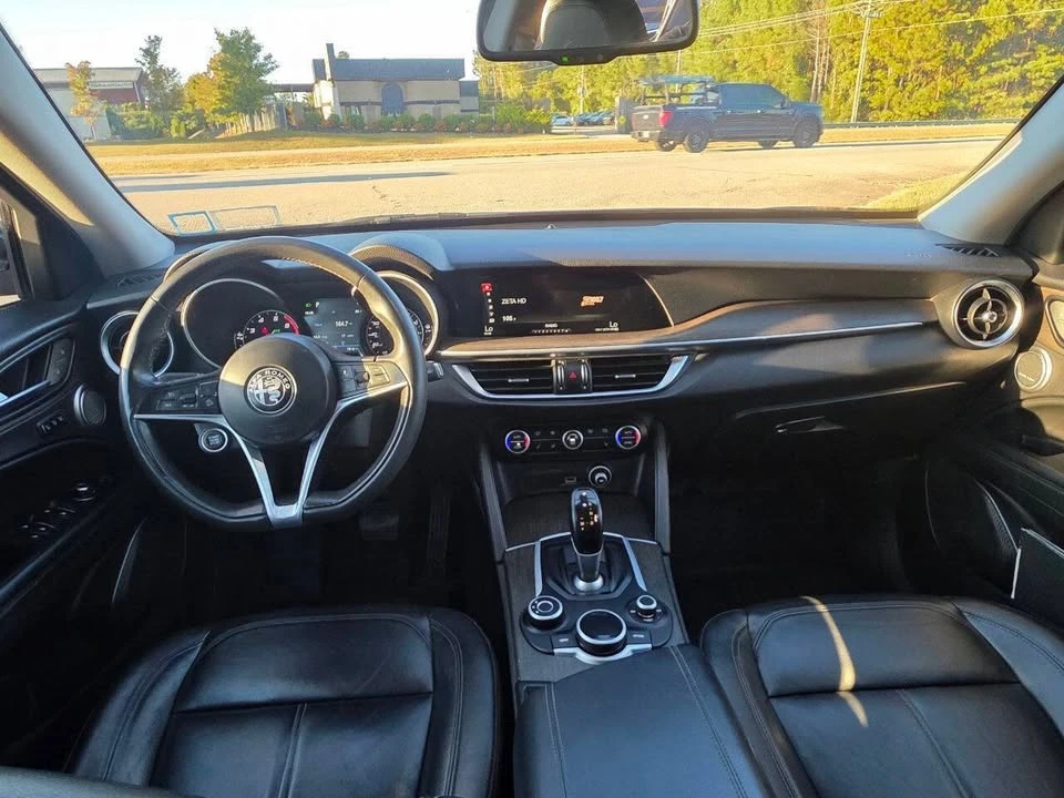 2018 Alfa Romeo Stelvio - Image 13 of 20
