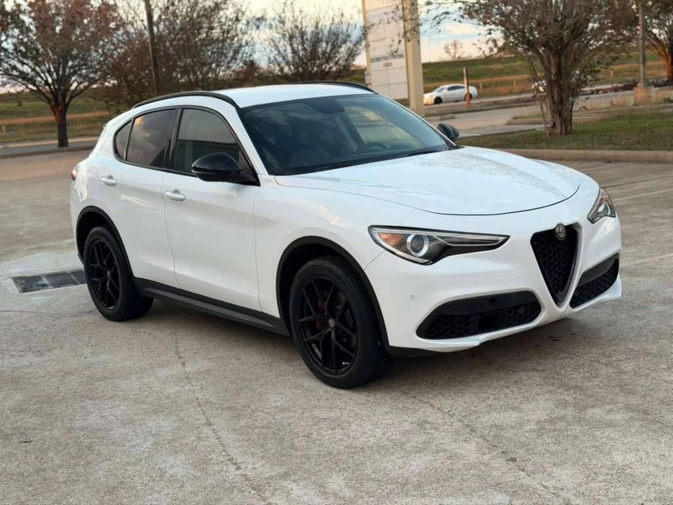 2018 Alfa Romeo Stelvio - Image 2 of 20