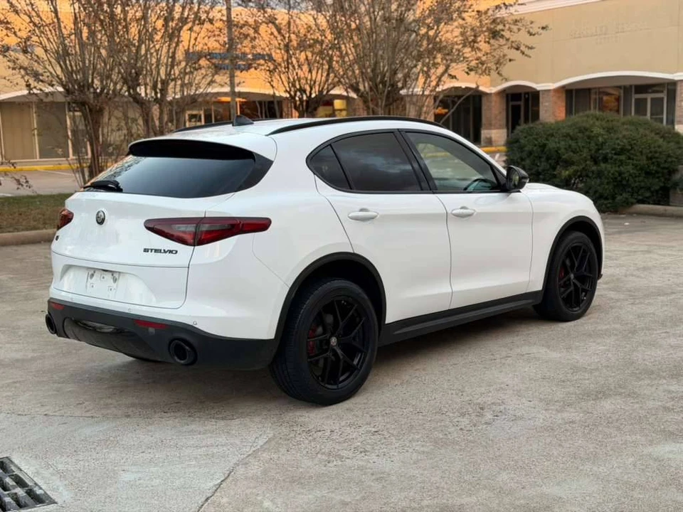2018 Alfa Romeo Stelvio - Image 4 of 20