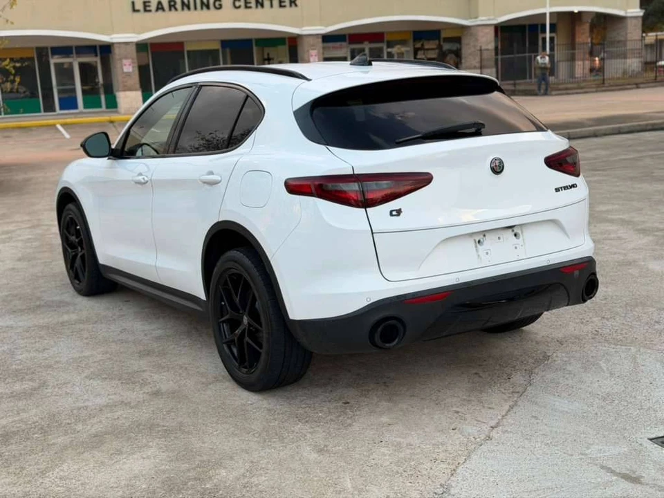 2018 Alfa Romeo Stelvio - Image 10 of 20