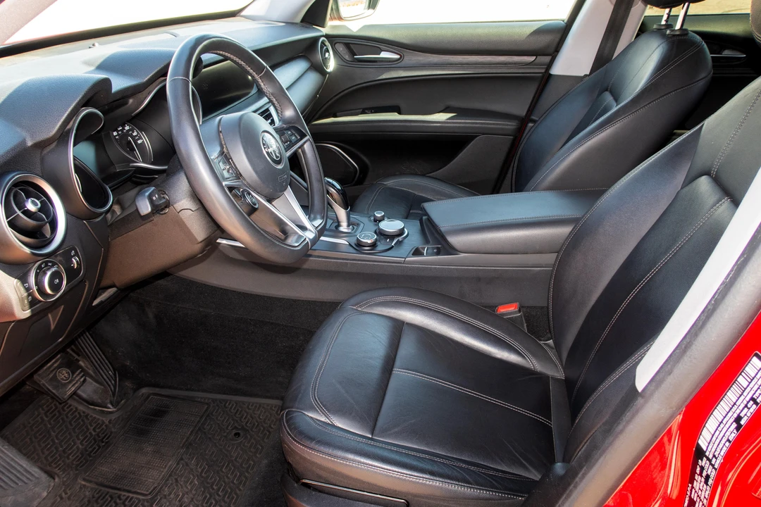 2018 Alfa Romeo Stelvio - Image 30 of 31