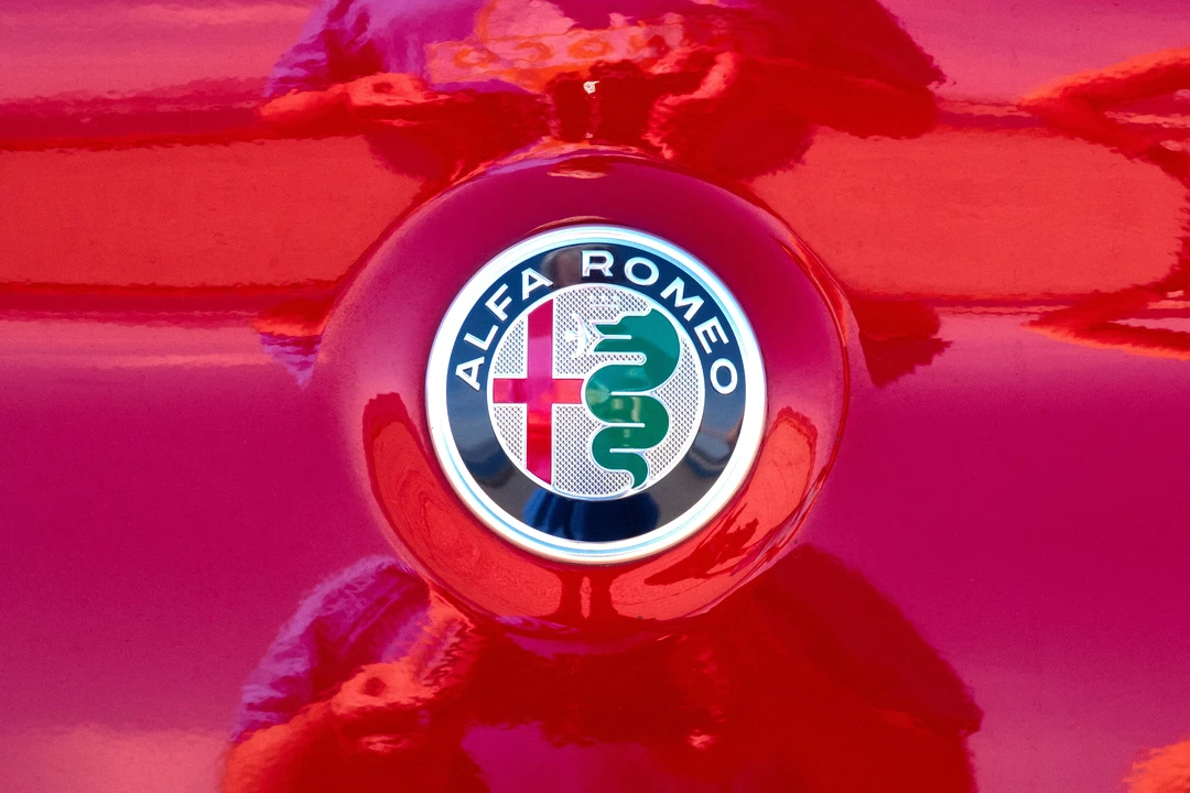 2018 Alfa Romeo Stelvio - Image 14 of 31