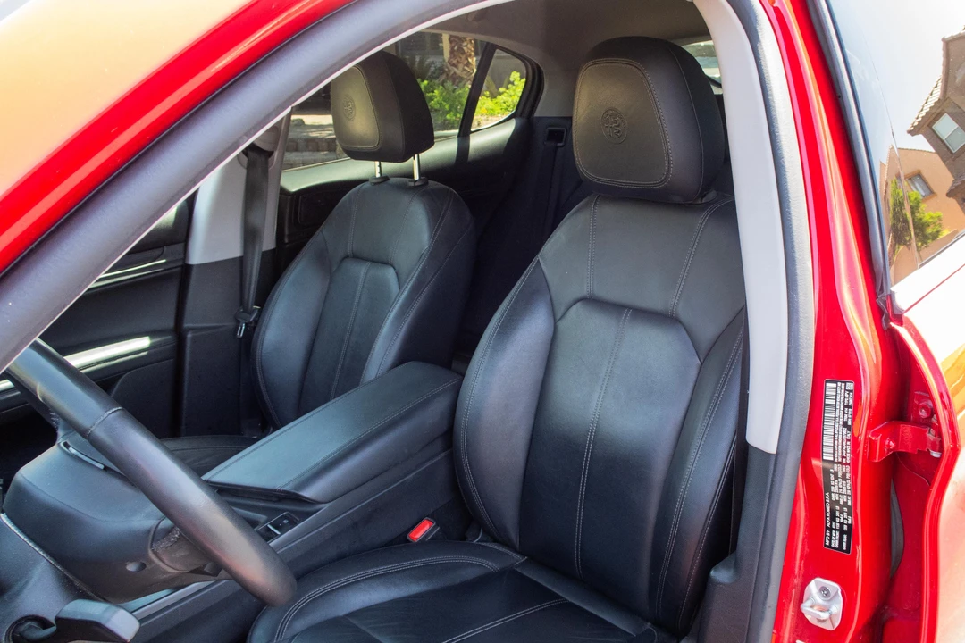 2018 Alfa Romeo Stelvio - Image 29 of 31