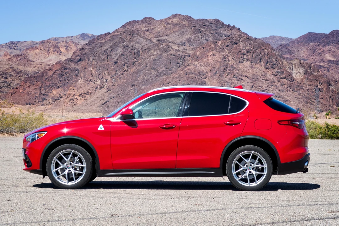 2018 Alfa Romeo Stelvio - Image 9 of 31