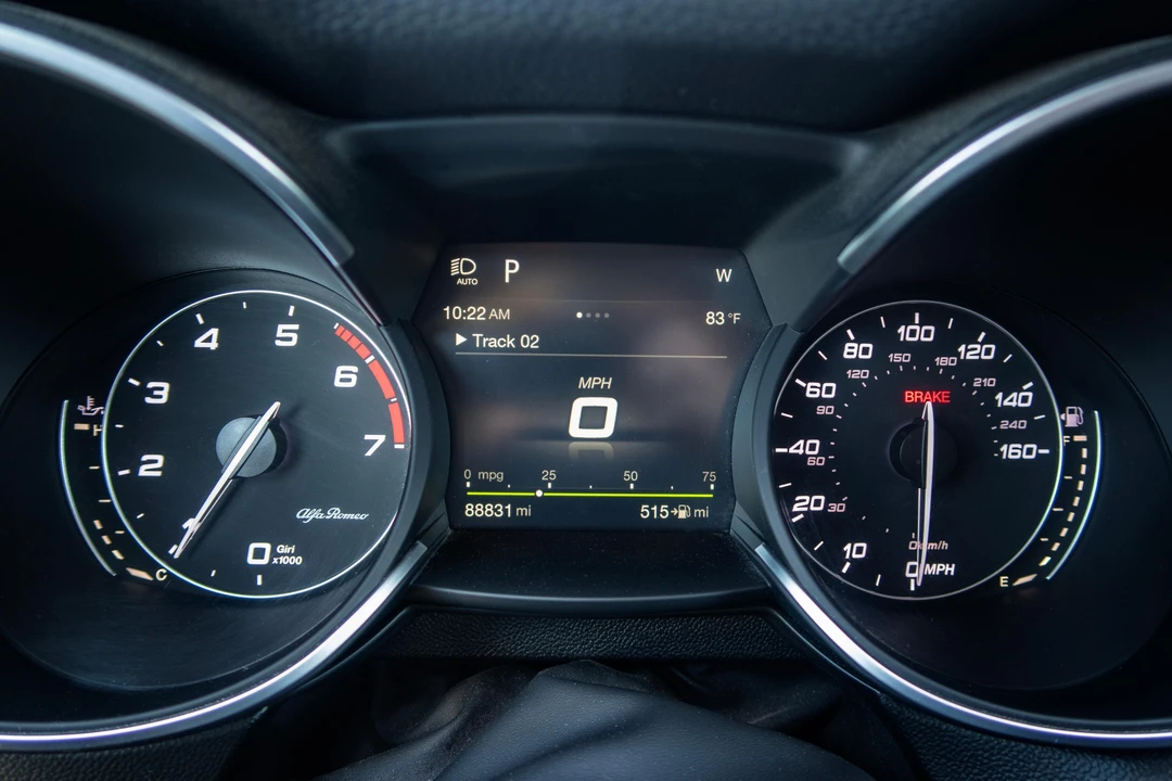 2018 Alfa Romeo Stelvio - Image 28 of 31