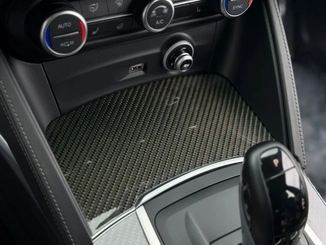2018 Alfa Romeo Stelvio Quadrifoglio - Image 25 of 31