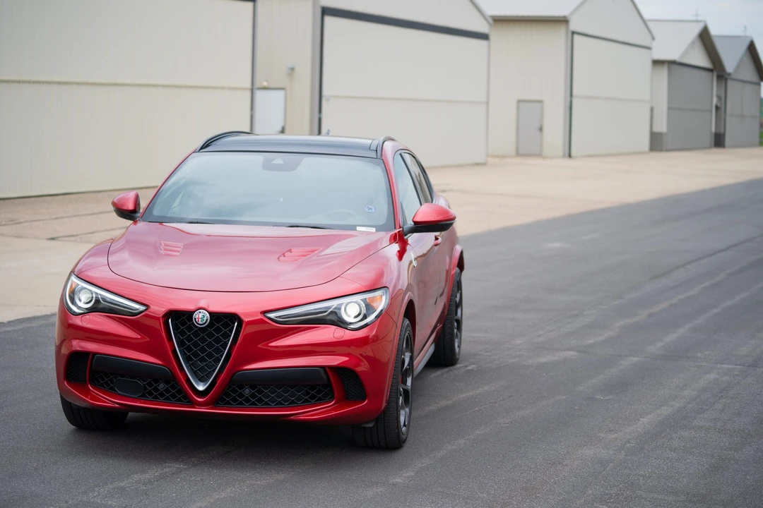 2018 Alfa Romeo Stelvio Quadrifoglio - Image 4 of 31