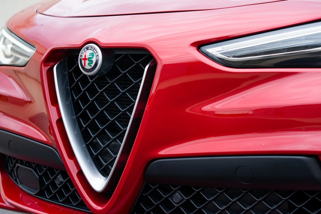 2018 Alfa Romeo Stelvio Quadrifoglio - Image 11 of 31
