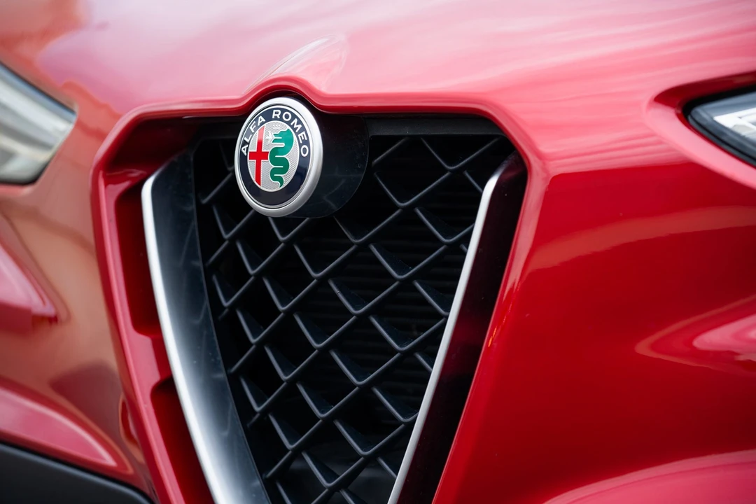2018 Alfa Romeo Stelvio Quadrifoglio - Image 12 of 31