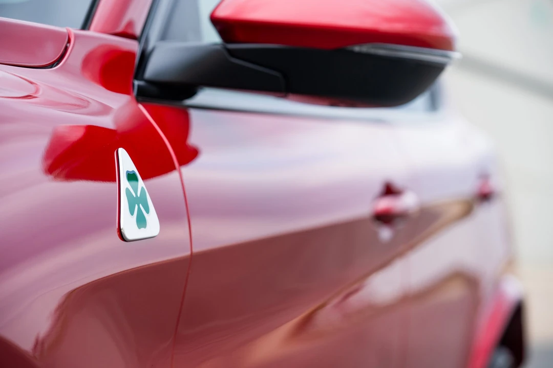 2018 Alfa Romeo Stelvio Quadrifoglio - Image 18 of 31
