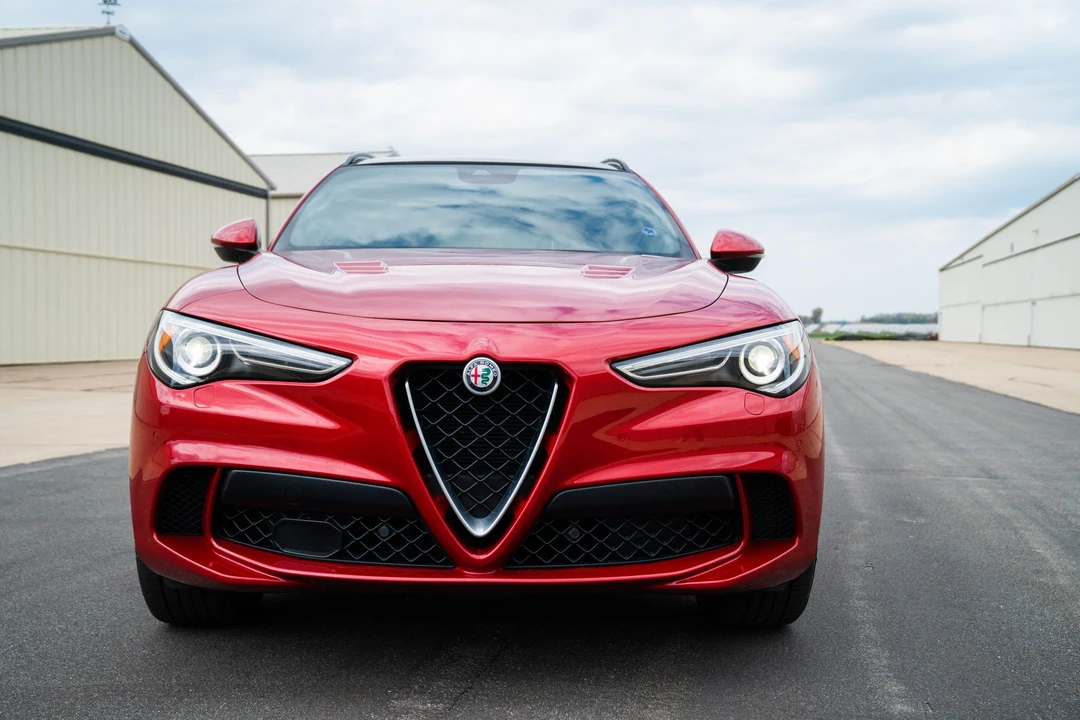2018 Alfa Romeo Stelvio Quadrifoglio - Image 3 of 31