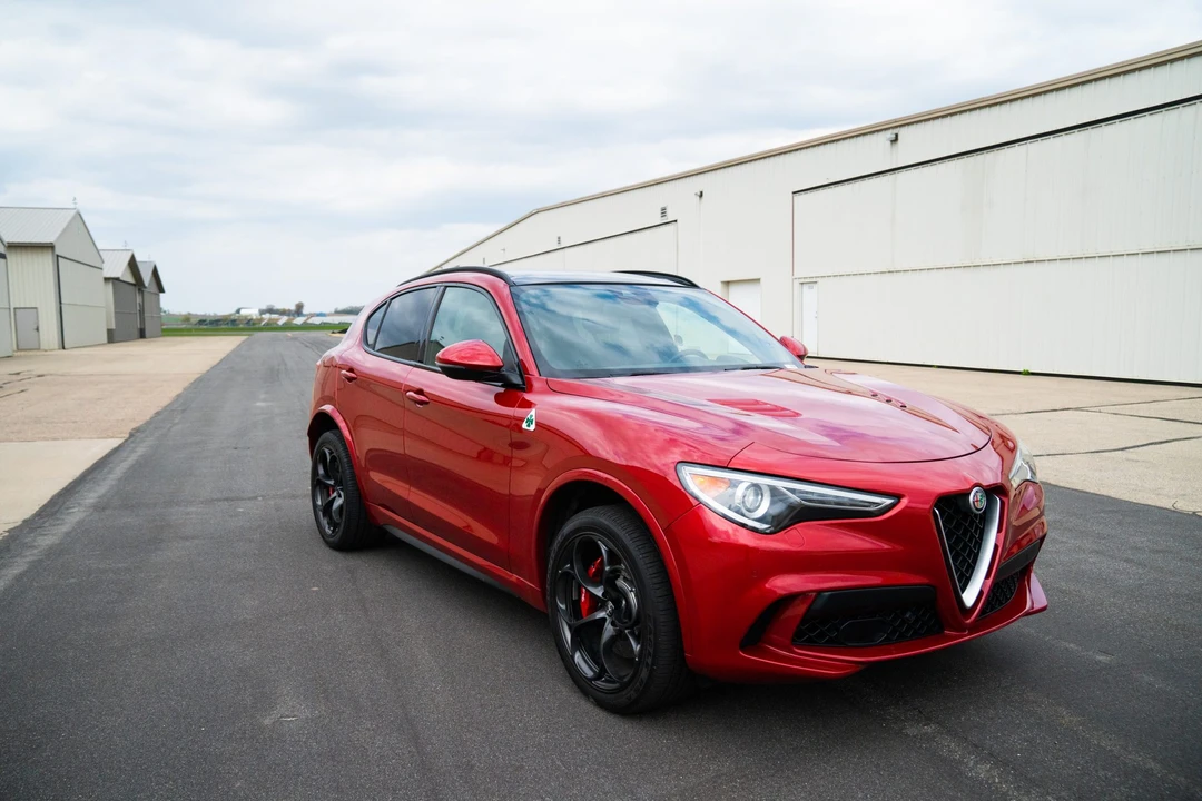 2018 Alfa Romeo Stelvio Quadrifoglio - Image 2 of 31