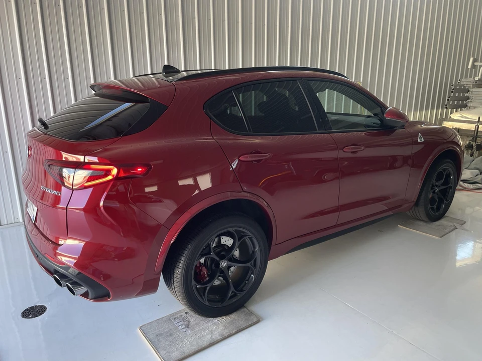 2018 Alfa Romeo Stelvio Quadrifoglio - Image 8 of 31