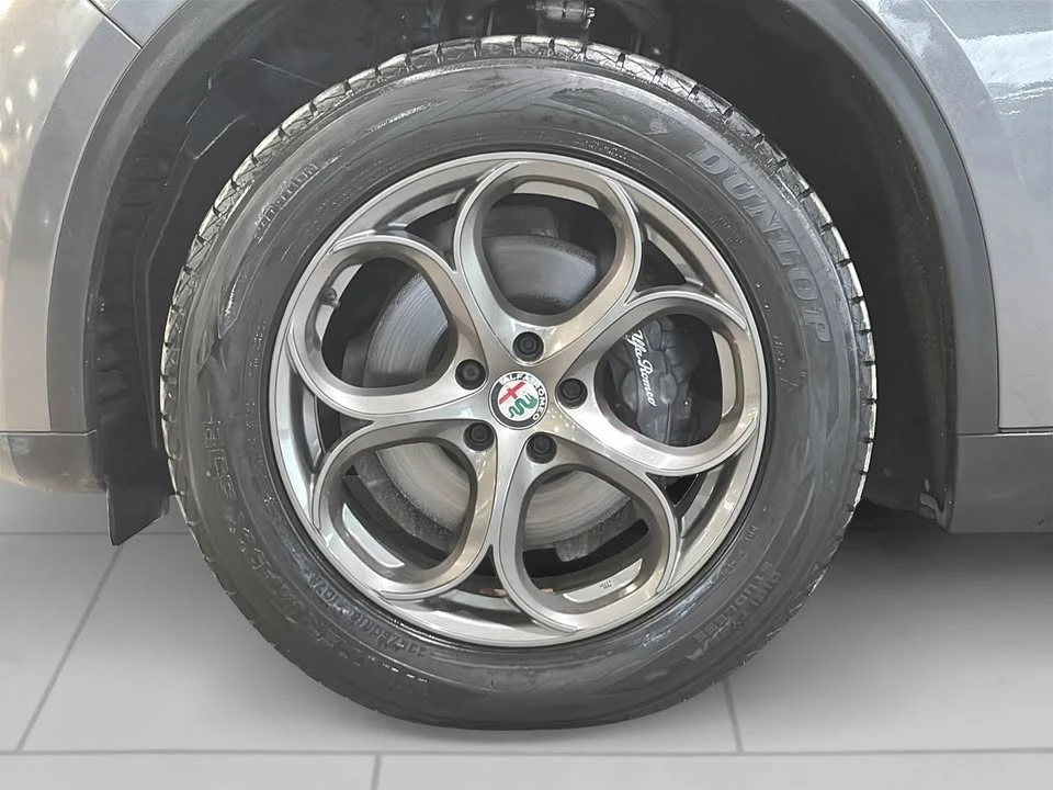 2018 Alfa Romeo Stelvio - Image 5 of 19