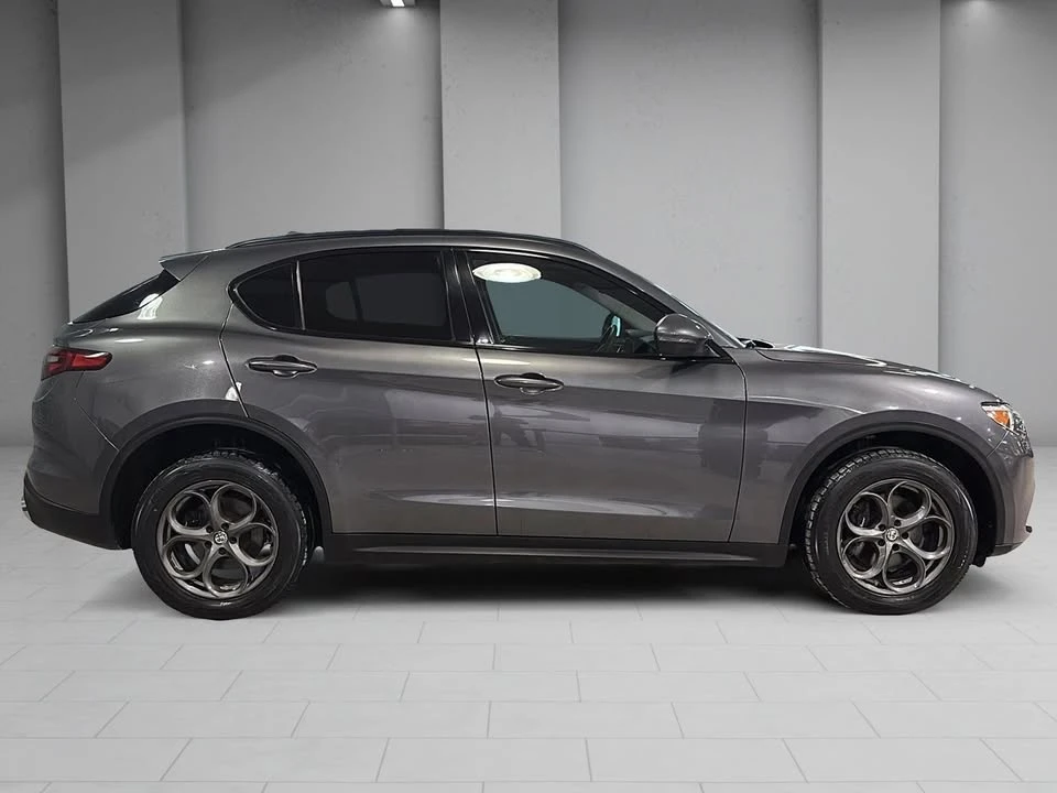 2018 Alfa Romeo Stelvio - Image 17 of 19