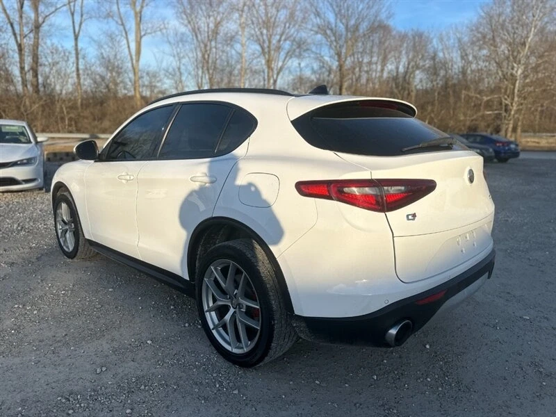 2018 Alfa Romeo Stelvio - Image 2 of 19