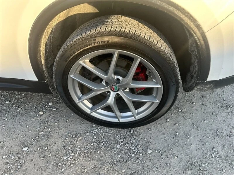 2018 Alfa Romeo Stelvio - Image 11 of 19