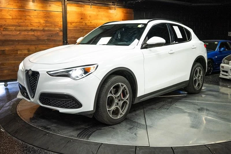 2018 Alfa Romeo Stelvio - Image 2 of 20