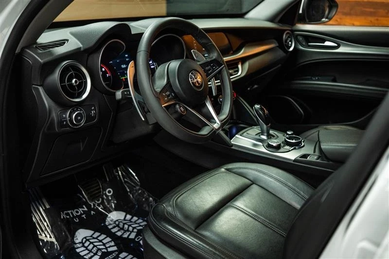 2018 Alfa Romeo Stelvio - Image 8 of 20
