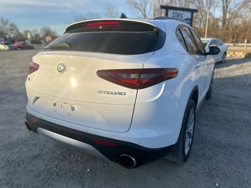 2018 Alfa Romeo Stelvio - Image 5 of 19