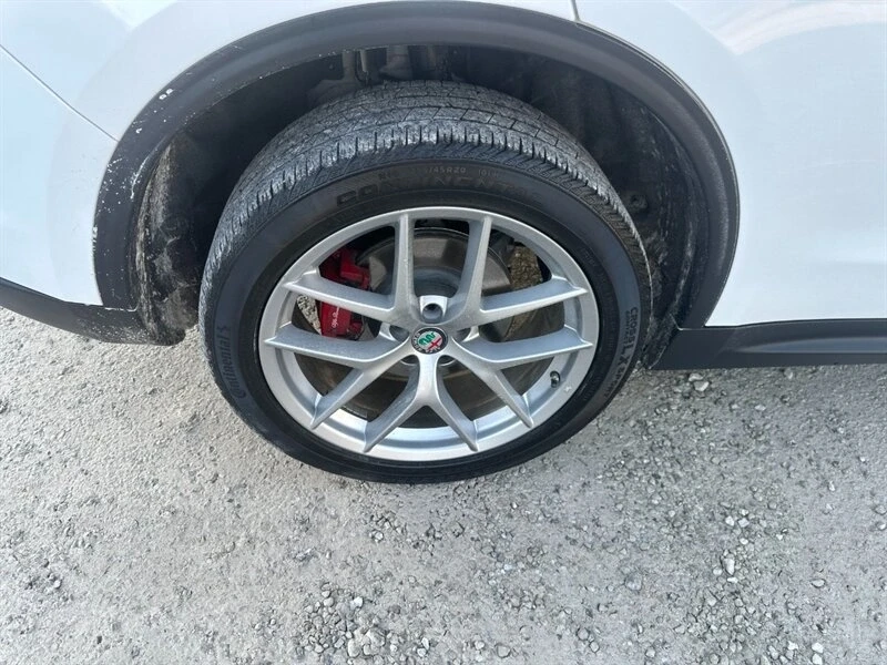 2018 Alfa Romeo Stelvio - Image 12 of 19