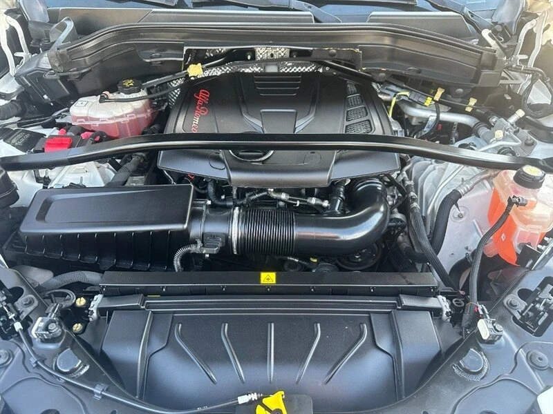 2018 Alfa Romeo Stelvio - Image 14 of 19