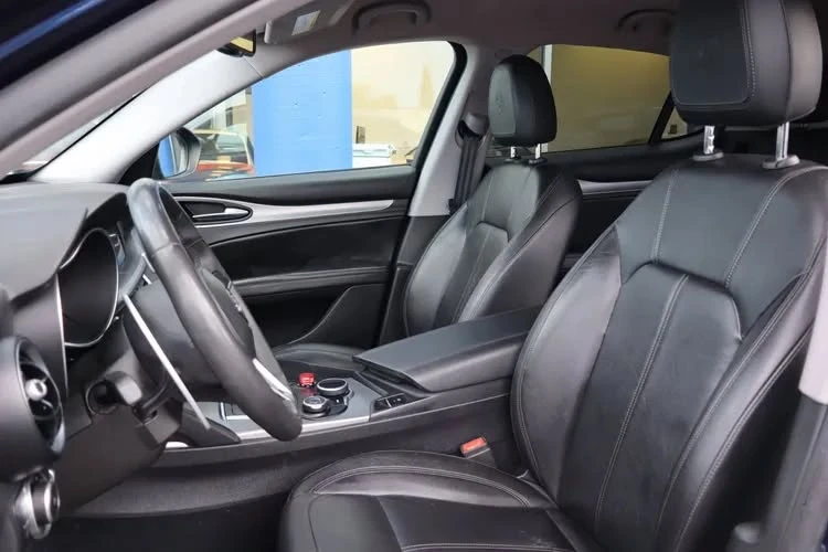 2018 Alfa Romeo Stelvio - Image 8 of 11