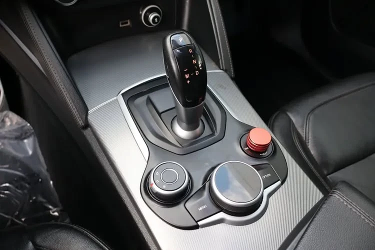 2018 Alfa Romeo Stelvio - Image 10 of 11