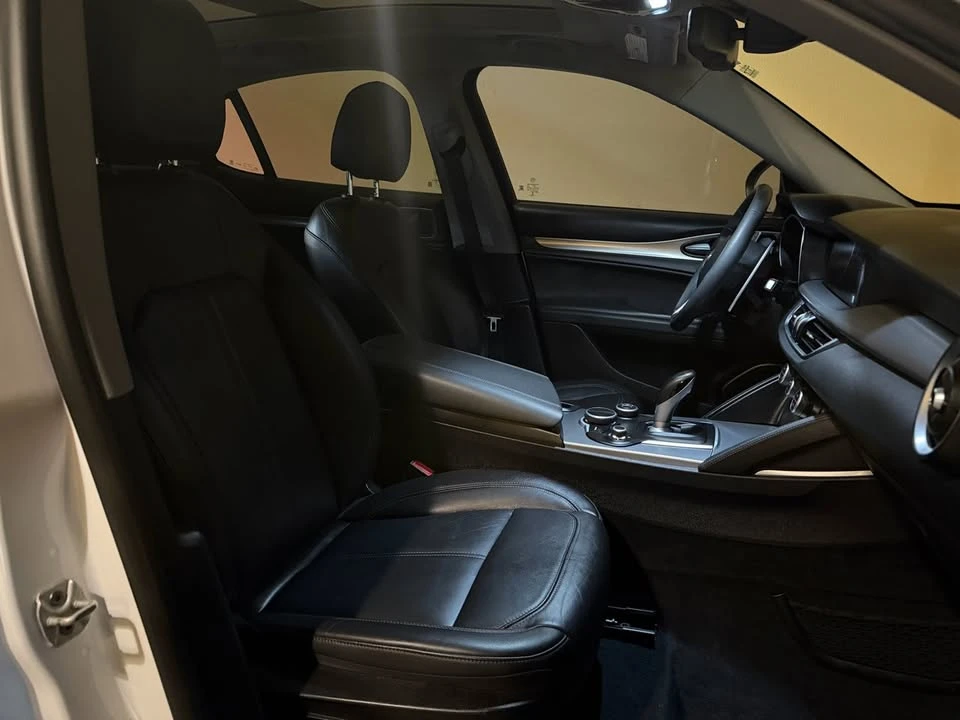 2018 Alfa Romeo Stelvio - Image 10 of 16