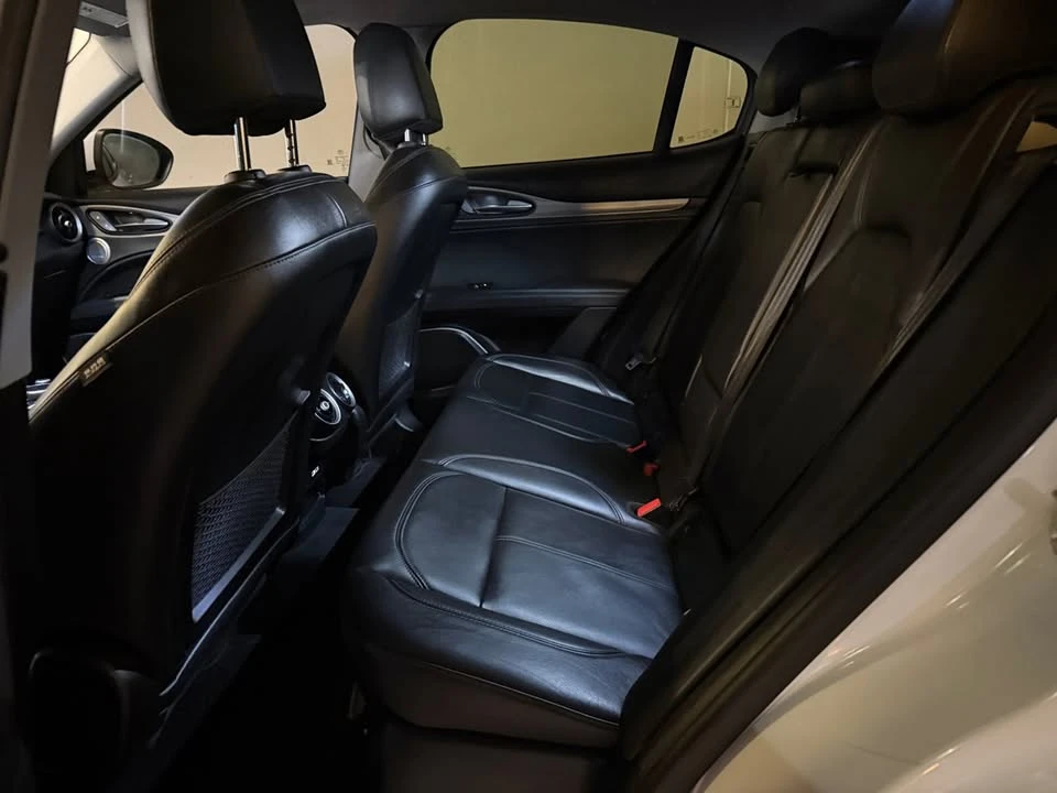 2018 Alfa Romeo Stelvio - Image 11 of 16