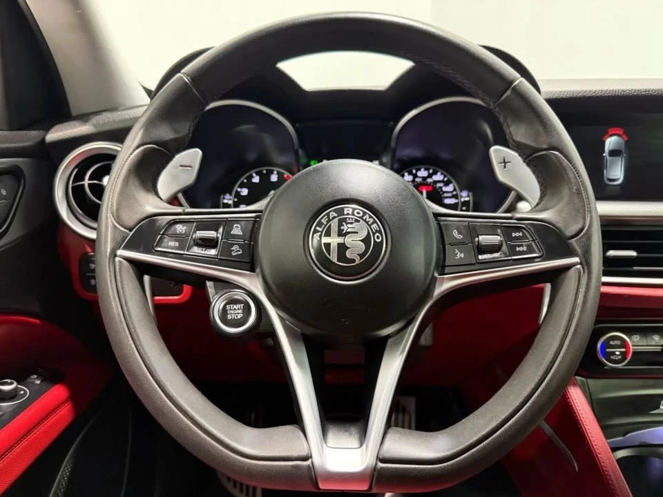 2018 Alfa Romeo Stelvio - Image 16 of 20