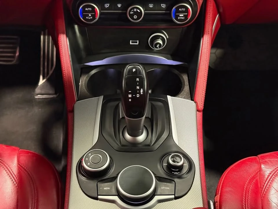 2018 Alfa Romeo Stelvio - Image 15 of 20