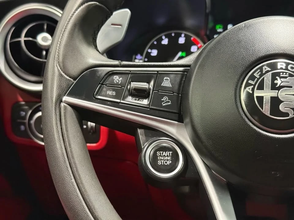 2018 Alfa Romeo Stelvio - Image 17 of 20