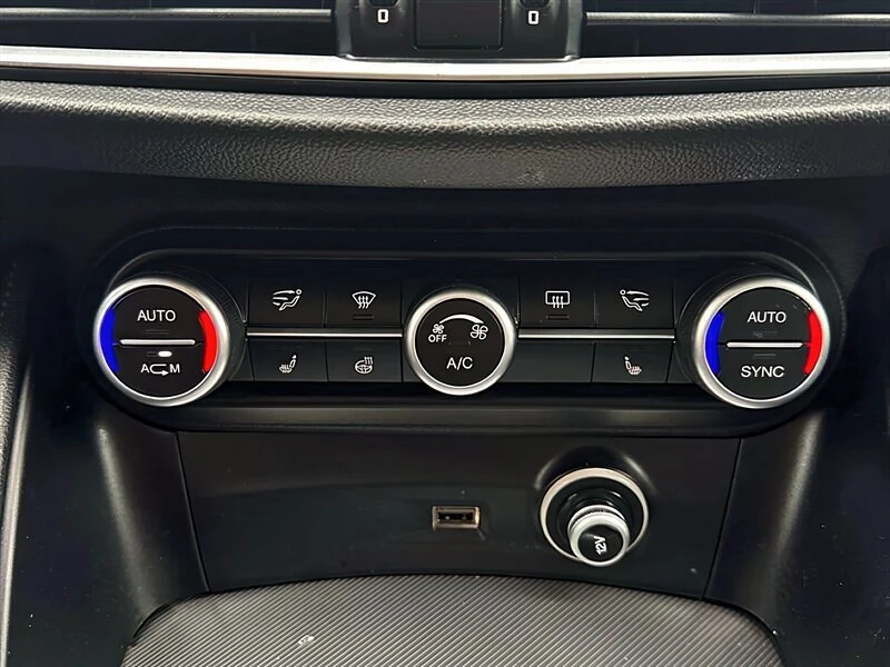 2018 Alfa Romeo Stelvio - Image 10 of 14
