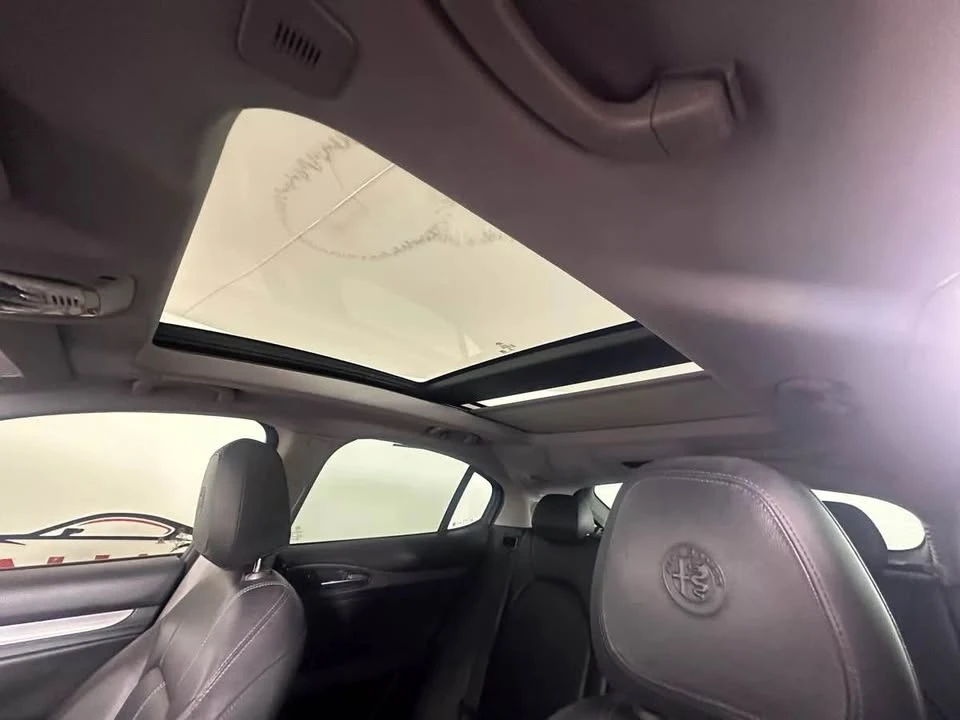 2018 Alfa Romeo Stelvio - Image 11 of 13